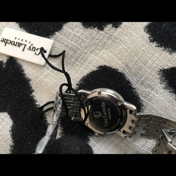 Guy Laroche Timepiece - Picture 5 of 8